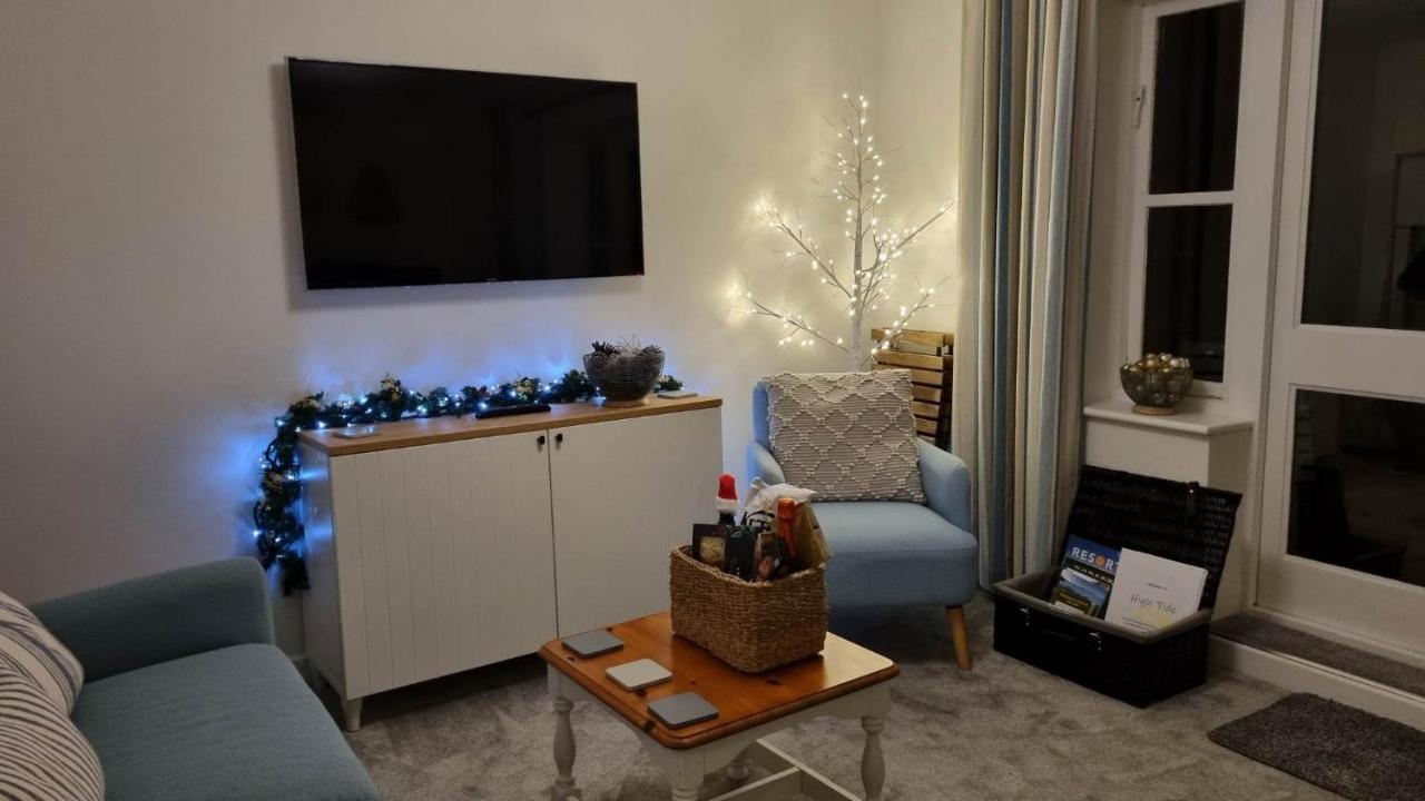 Апартаменты Hightide - 2 Bed With Parking, Balcony & Sea View. Суонидж Экстерьер фото